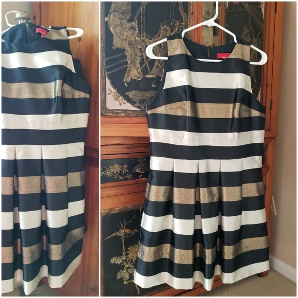 Saks Fifth fit and flare party dress size 12 - Picture 4 of 5